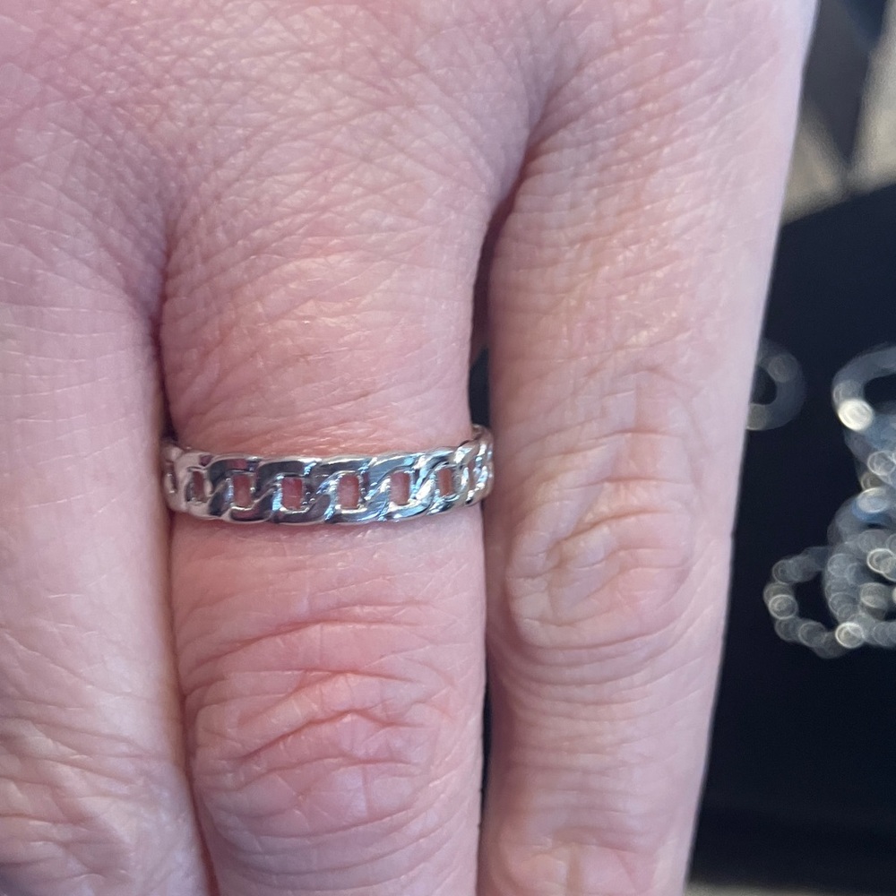 Stylish Silver Chain Ring